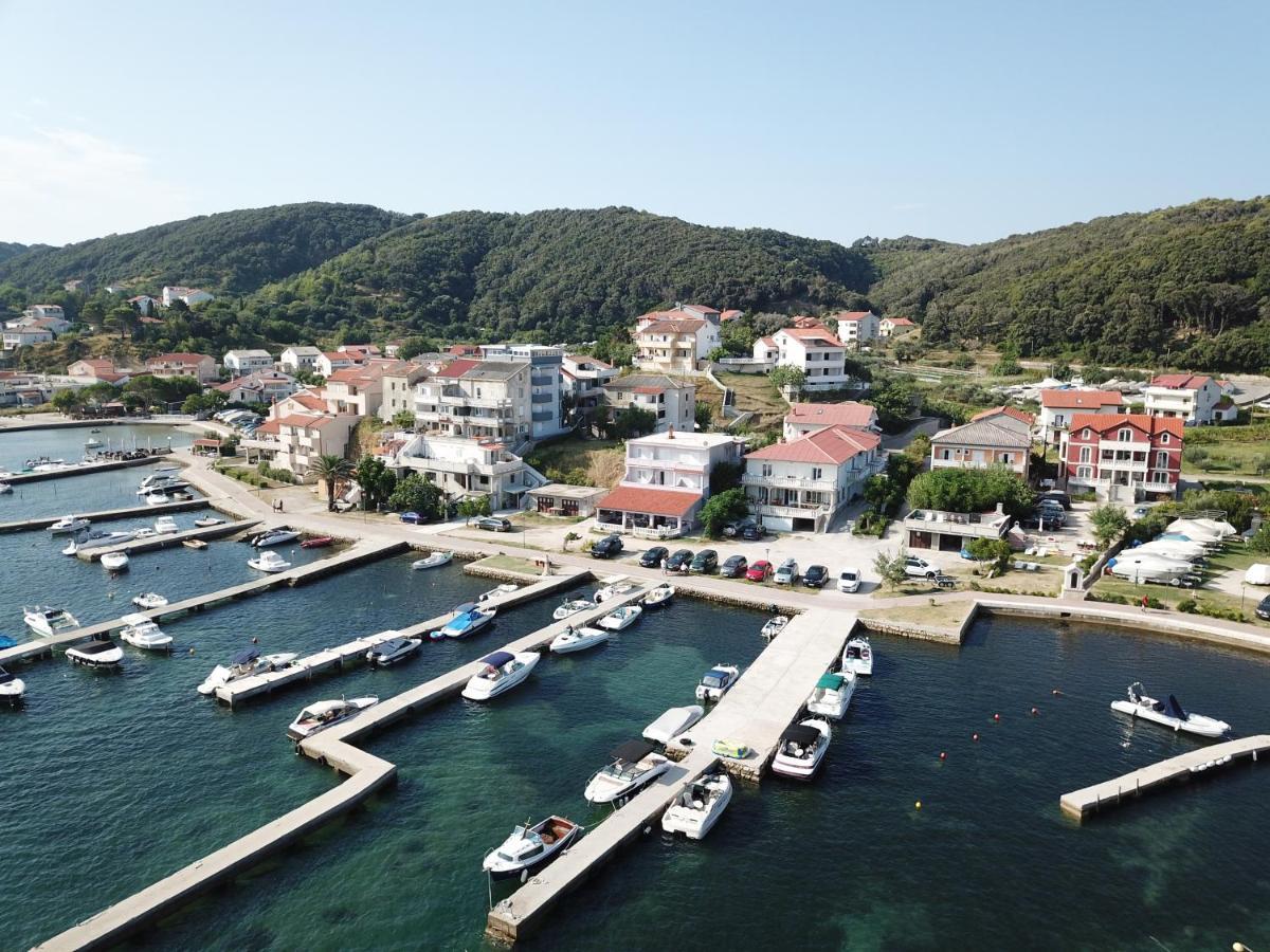 라브 Anka Bunic B&B 외부 사진