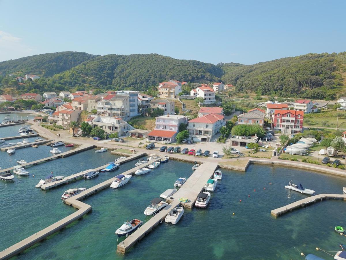 라브 Anka Bunic B&B 외부 사진